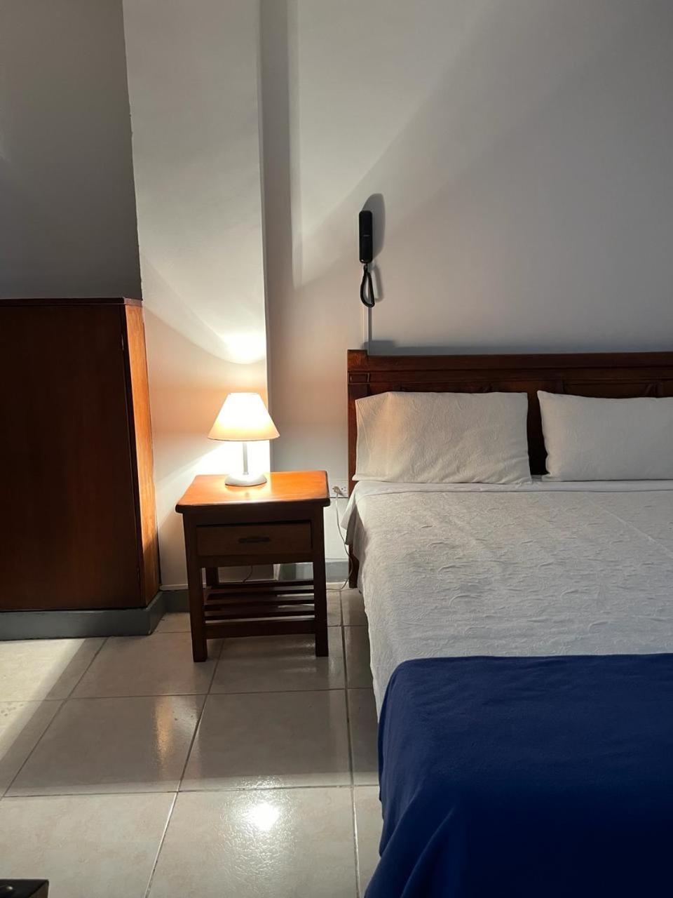 Hotel Armenia Centro Ngoại thất bức ảnh