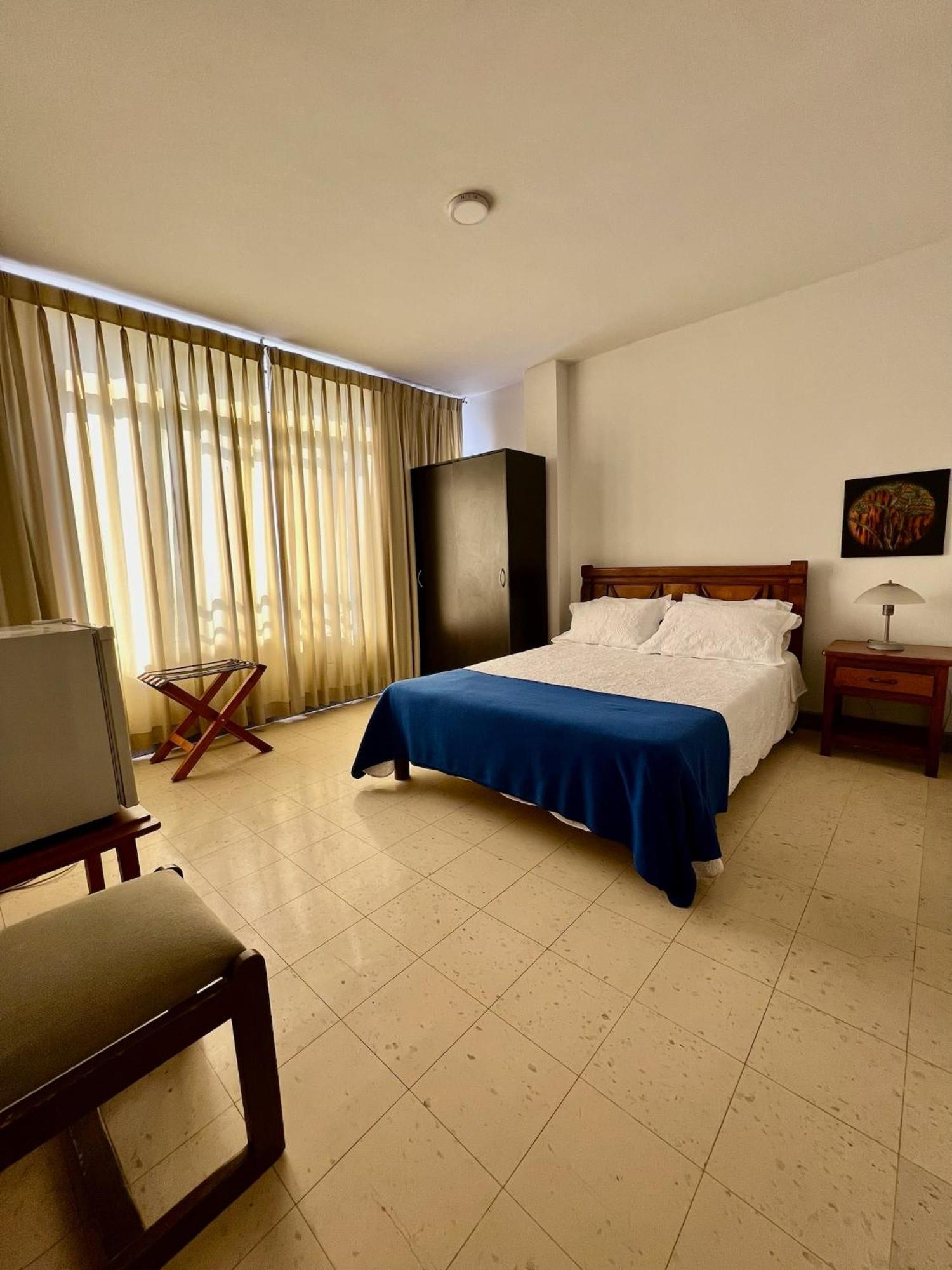 Hotel Armenia Centro Ngoại thất bức ảnh