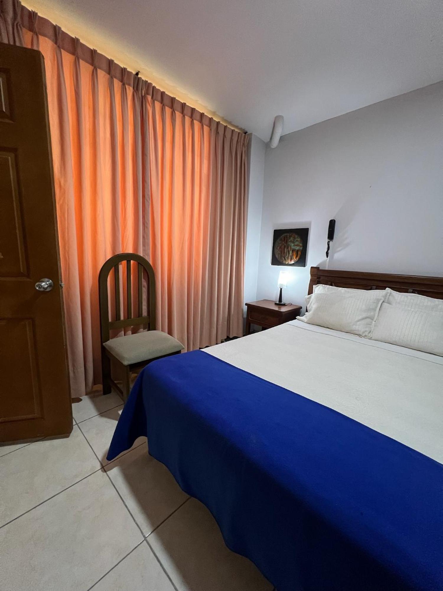 Hotel Armenia Centro Ngoại thất bức ảnh