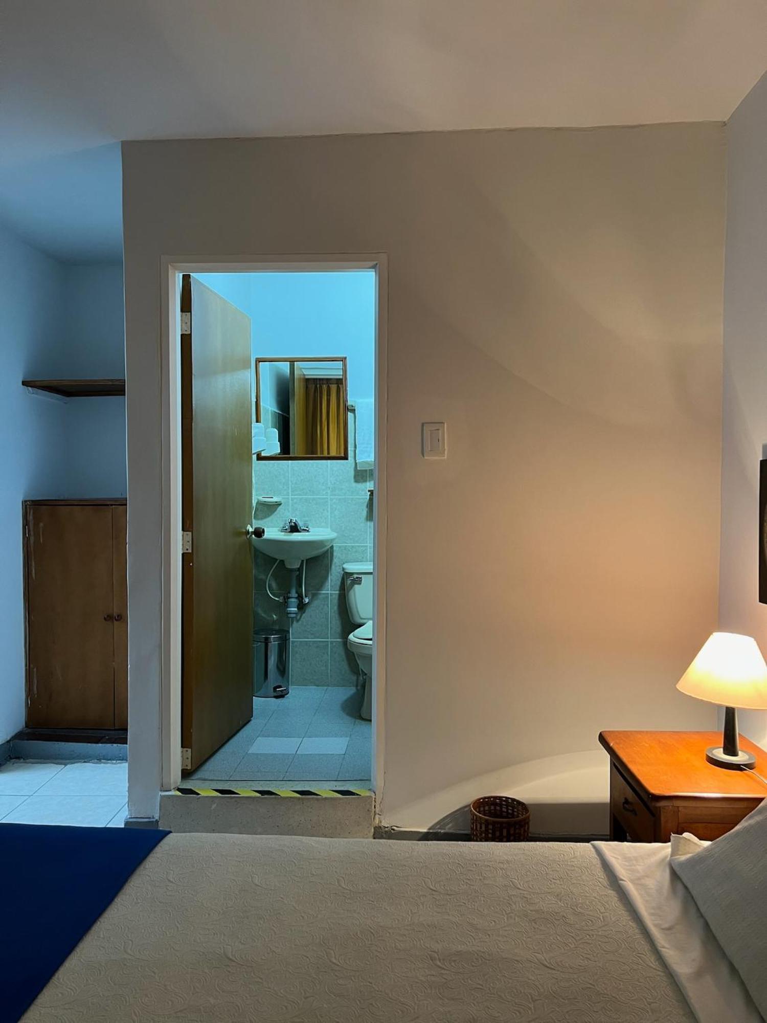 Hotel Armenia Centro Ngoại thất bức ảnh