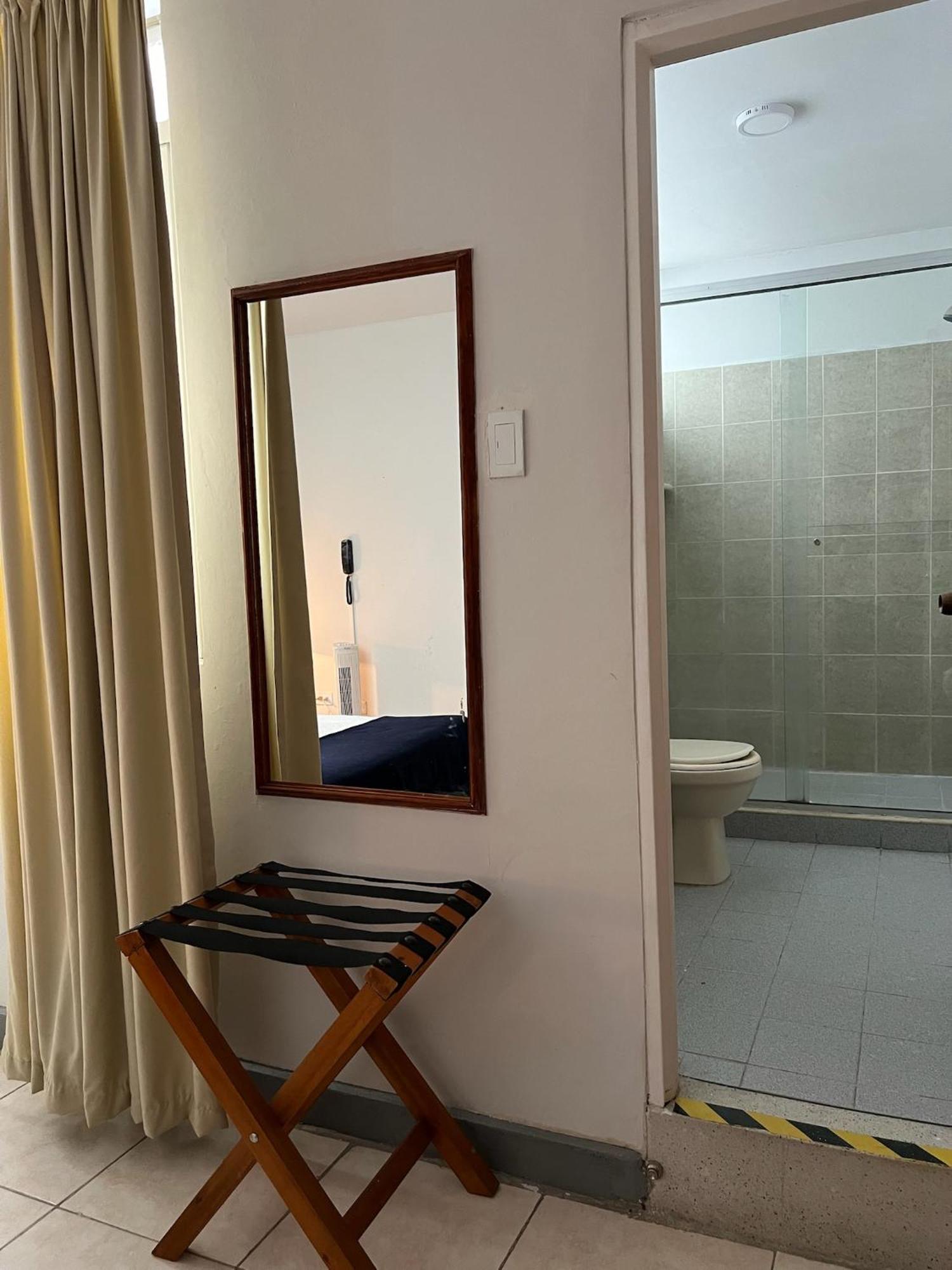 Hotel Armenia Centro Ngoại thất bức ảnh