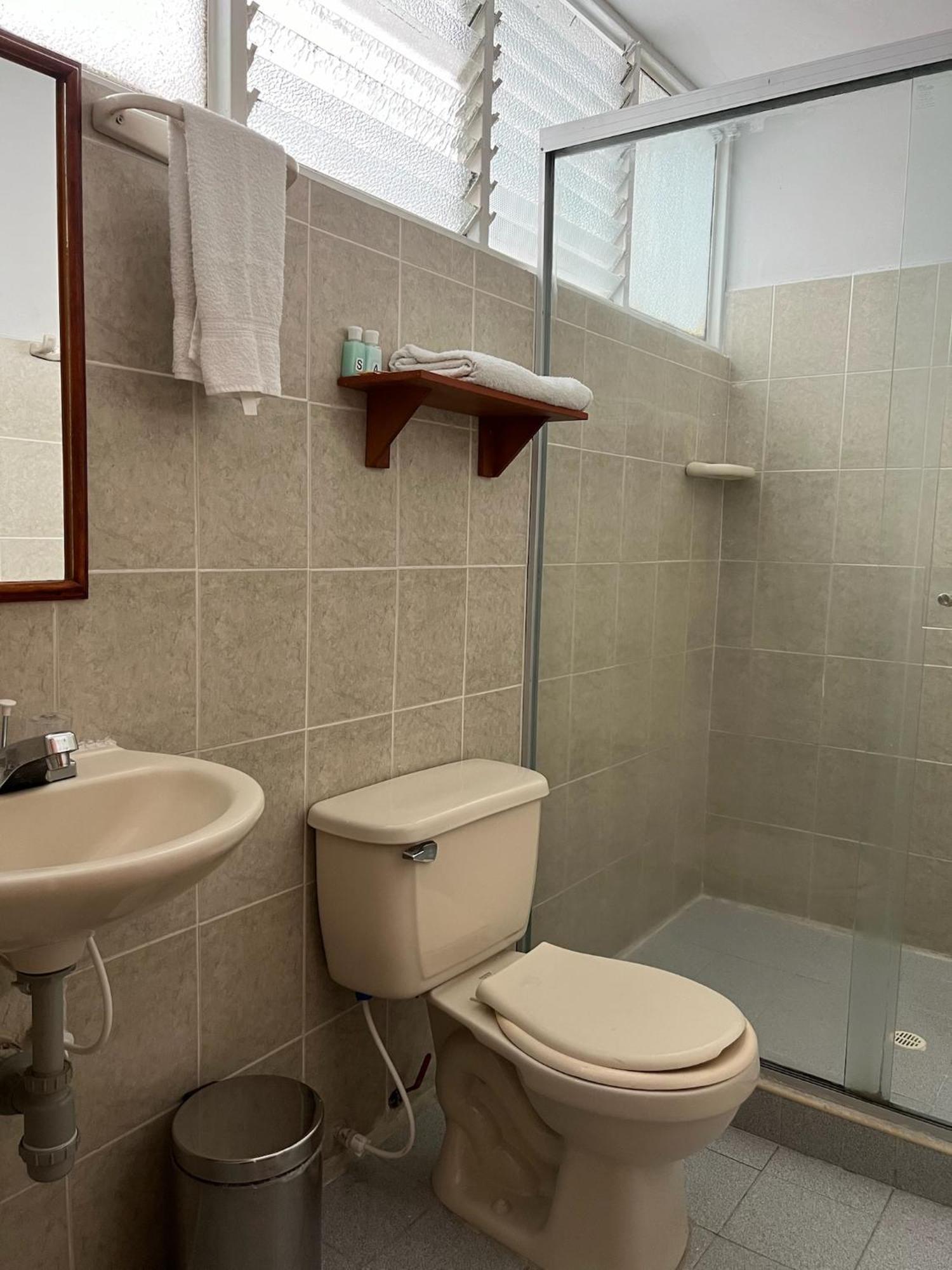 Hotel Armenia Centro Ngoại thất bức ảnh