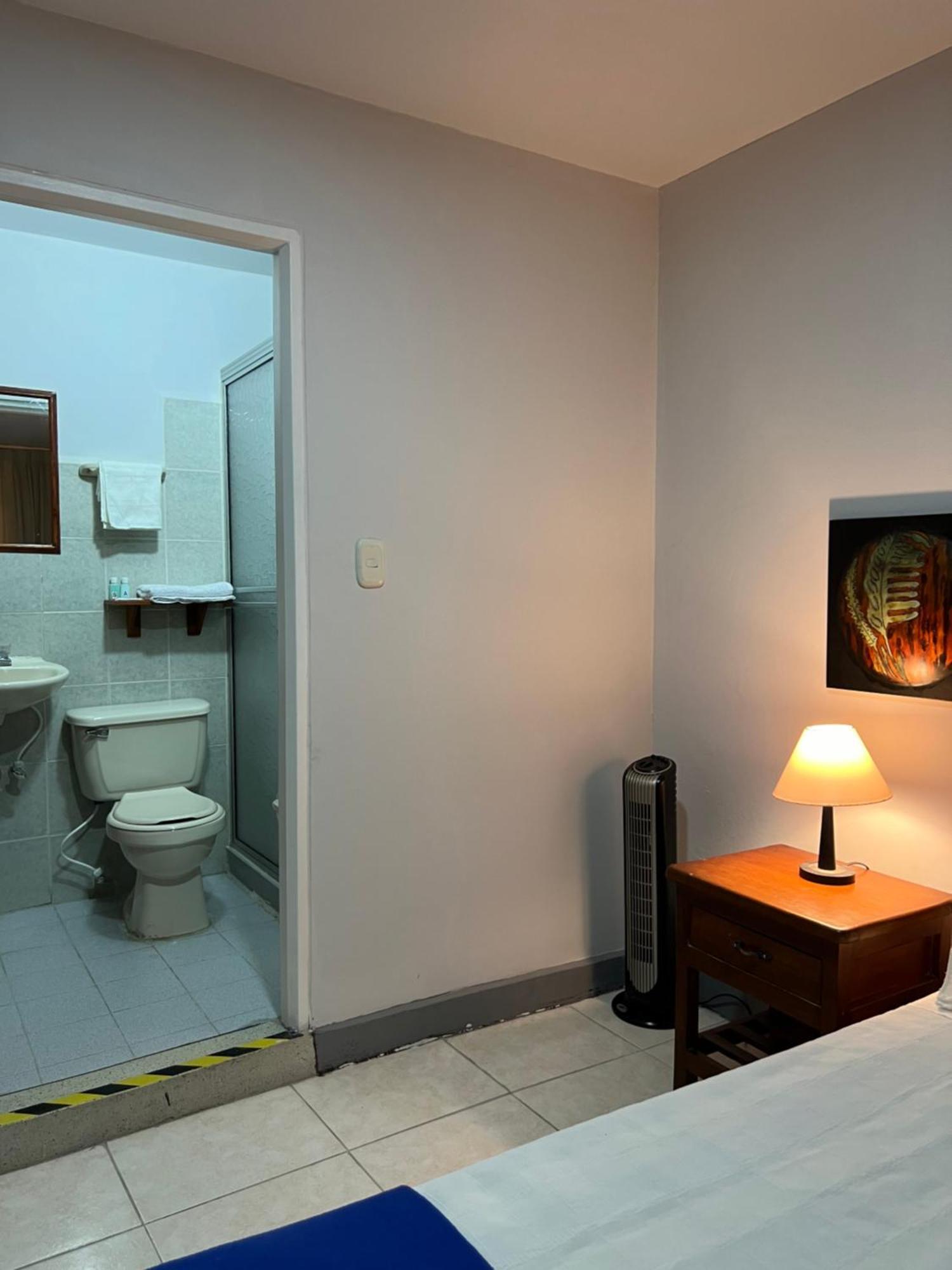 Hotel Armenia Centro Ngoại thất bức ảnh
