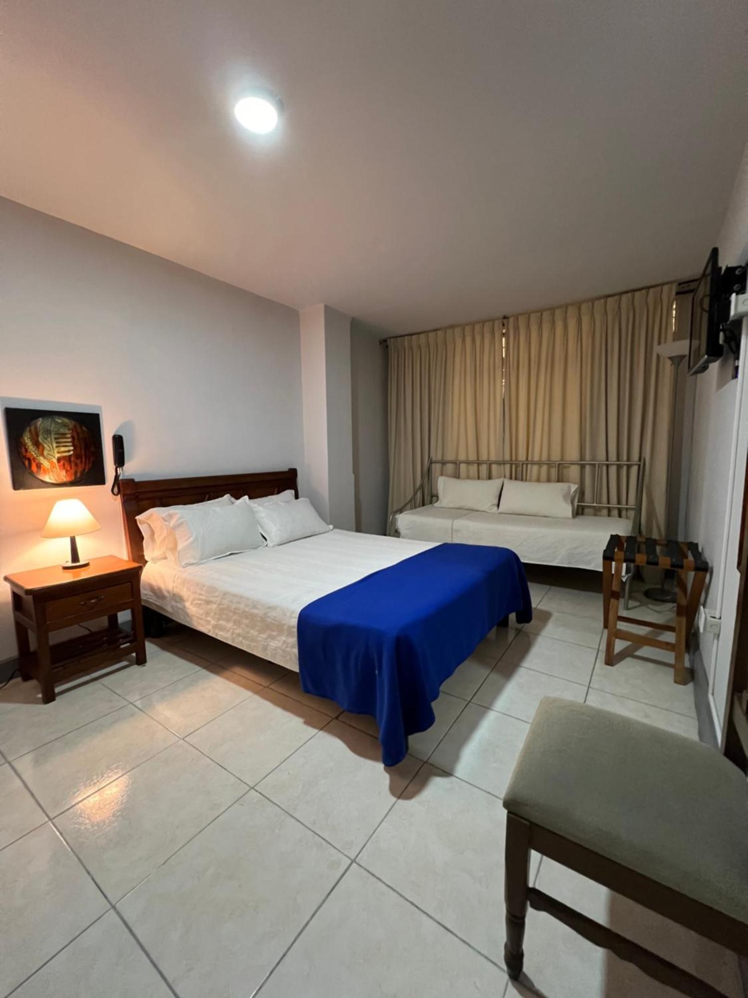 Hotel Armenia Centro Ngoại thất bức ảnh