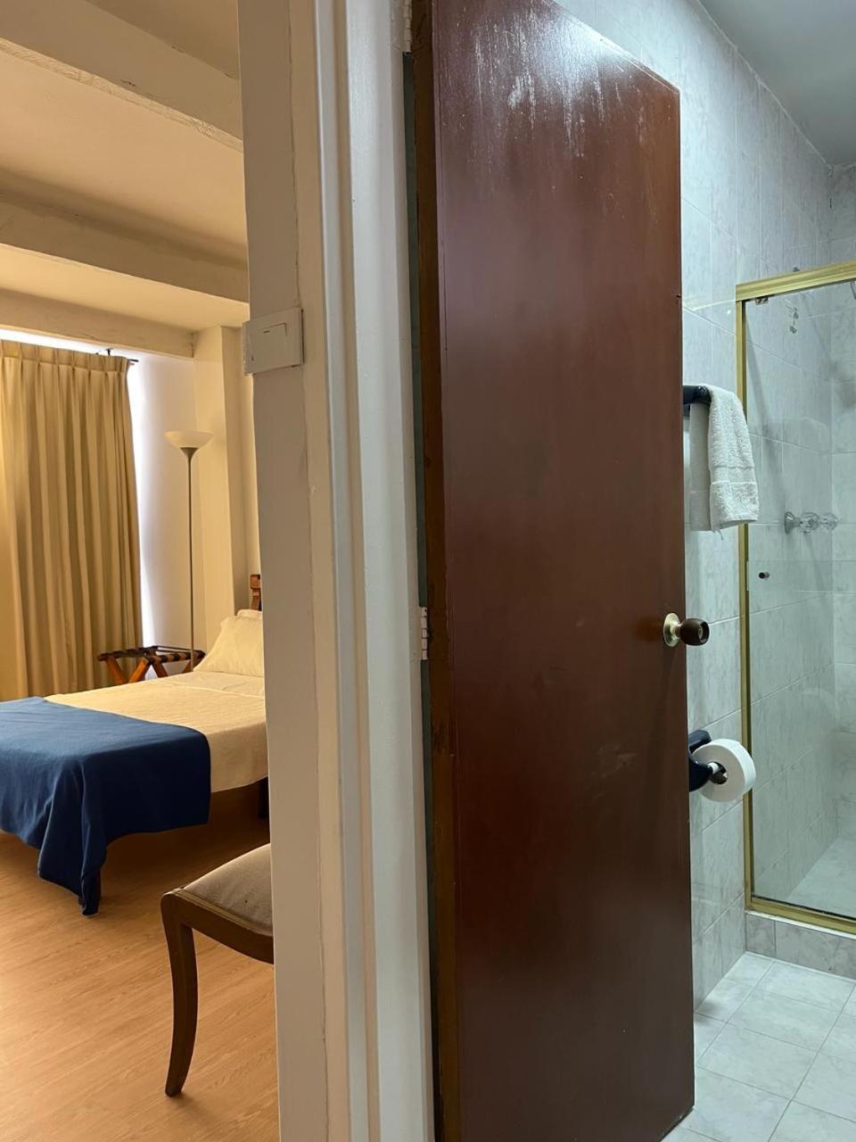 Hotel Armenia Centro Ngoại thất bức ảnh